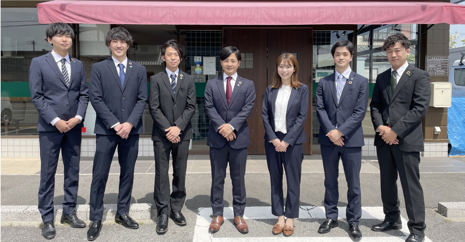 スタッフ集合写真