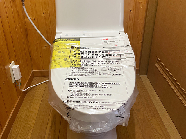 気になる油漏れを解決！床跡も残さず清掃性抜群のトイレへリフォーム｜岐阜県